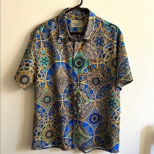 Vintage Vibrant Blue/Gold Geometric Men's Casual Shiny Large Hawaiian Shirt.